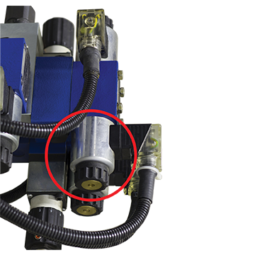 Grzybkowe zawory hydrauliczne/elektromagnetyczne wykorzystujące sprężyste kołki zwijane 